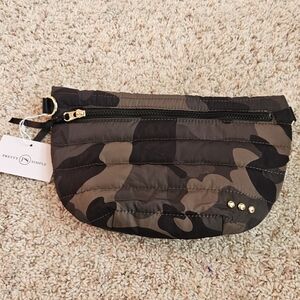 Pretty Simple Camo Quilted Crossbody Bag - Olive/Black